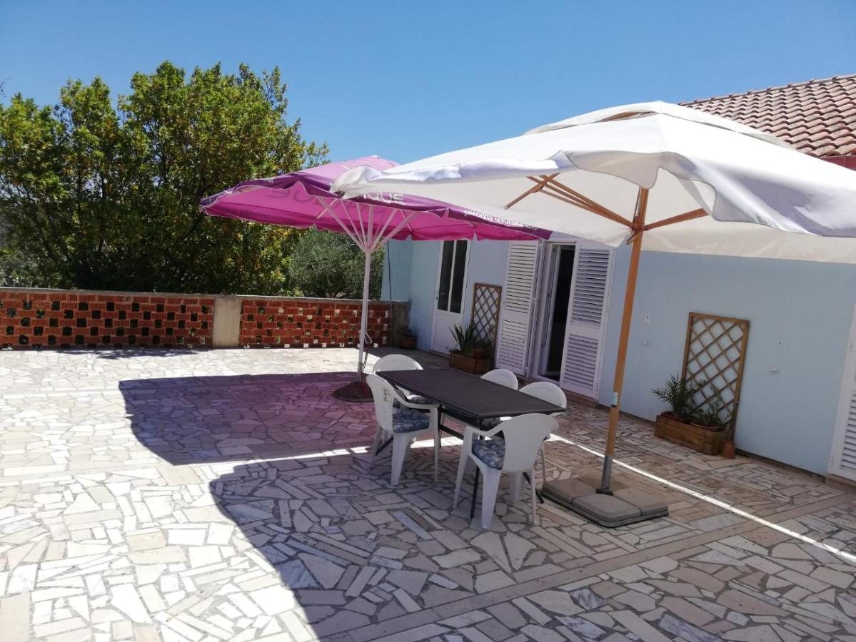 Olive Garden Accomodation Savar Екстериор снимка